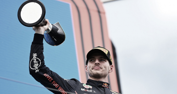 Verstappen conquista Hungría
