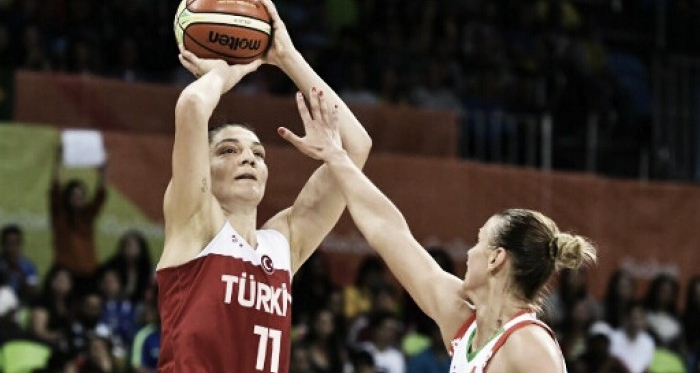 Rio 2016: Turkey holds off late Belarus charge to win in women's basketball, 74-71