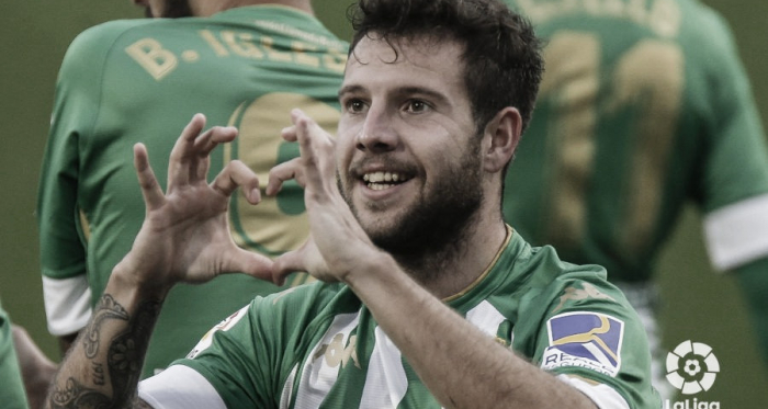 Ruibal prolonga su contrato con el Real Betis