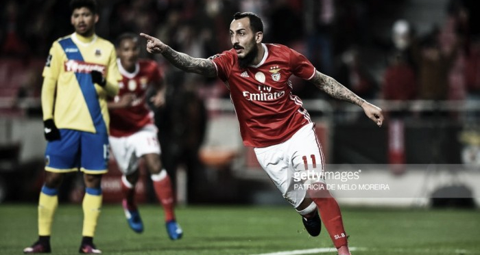 Mitroglou certo em França.