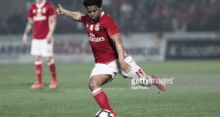 Eliseu renova com o Benfica.