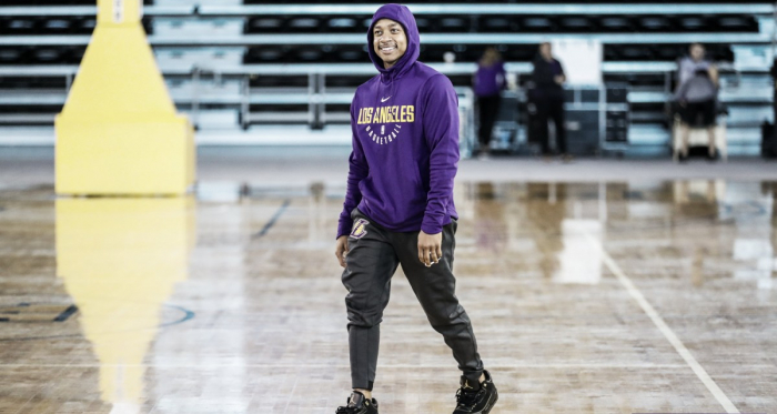 Isaiah Thomas en el entrenamiento con Lakers | NBA.com