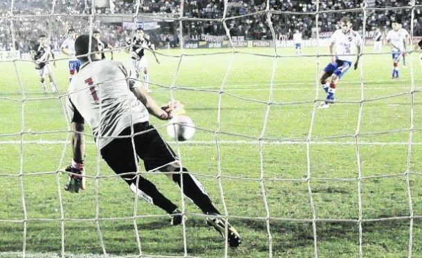 Mano a mano por el título