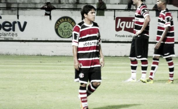 Renatinho fala sobre gol de letra e ressalta o trabalho de Sérgio Guedes