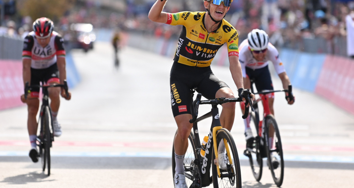 Giro d'Italia: Volata di... Potenza per Bouwman