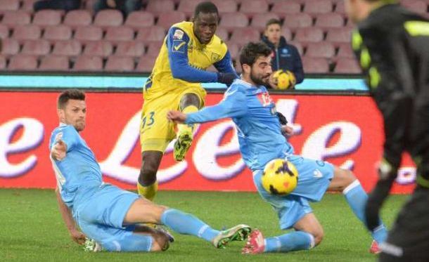 Un bel Chievo e i pali bloccano il Napoli