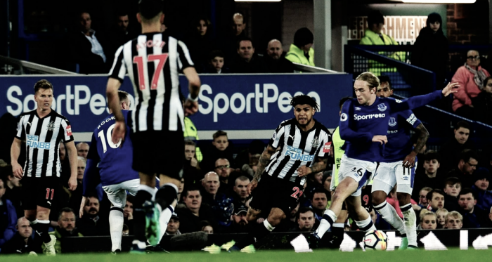 DeAndre Yedlin durante el partido ante Everton | Fotografía: Newcastle