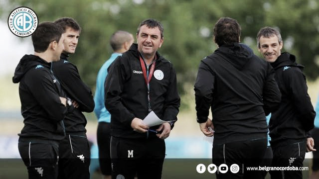 Diego Osella evalúa a los juveniles de Belgrano. / Foto: BelgranodeCórdoba Oficial
