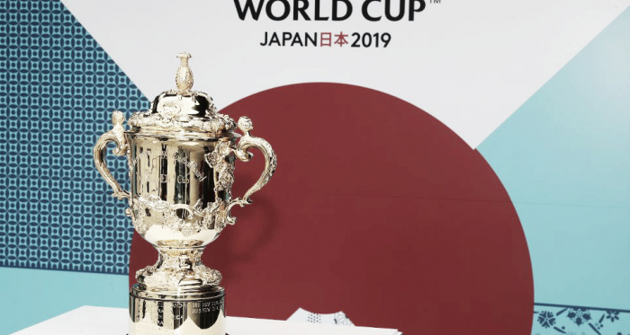 Ella. La más anhelada. La más preciada. Por la que todos trabajan. Por la que todos se esmeran. Con ustedes, la copa William Webb Ellis. ¿Argentina será se adueñará de ella en Japón? Crédito: sitio oficial de la Copa Mundial de Rugby 2019.