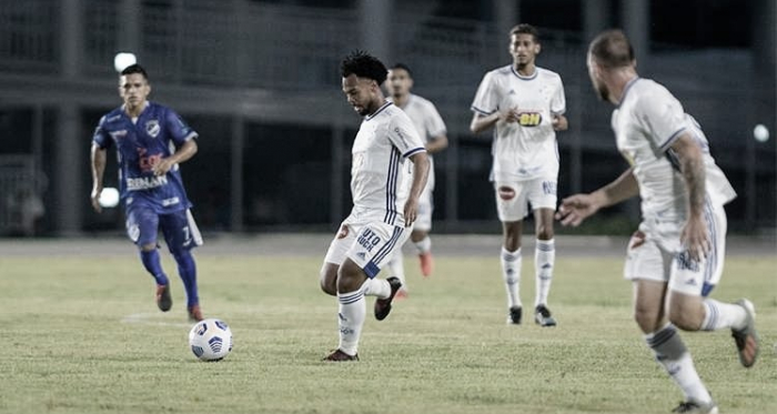 Cruzeiro leva susto, mas empata com São Raimundo-RR e avança na Copa do Brasil