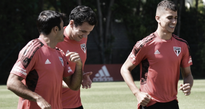 Embalado por goleada, São Paulo recebe Bragantino pelo Paulistão