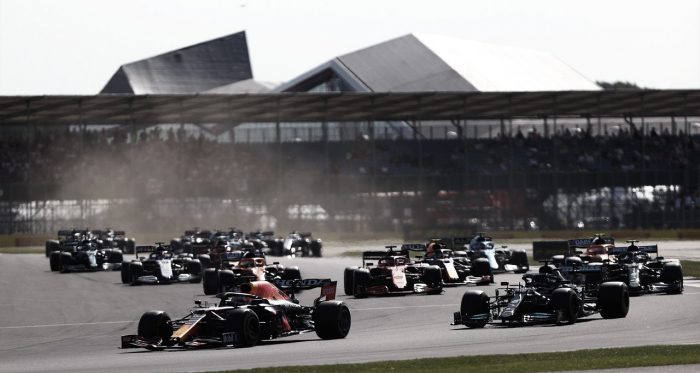 Verstappen vence Sprint Race, crava pole e conta sensação sobre o novo formato: "Foi diferente"