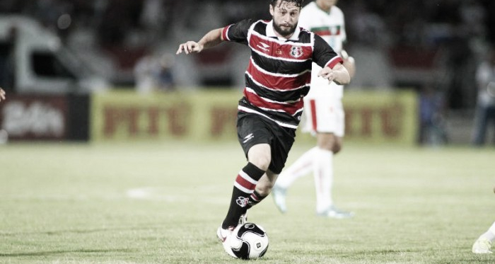 O retorno de João Paulo para este fim de semana ainda é incerto, mas jogador está perto de voltar aos gramados (Foto: Antônio Melcop/Santa Cruz)