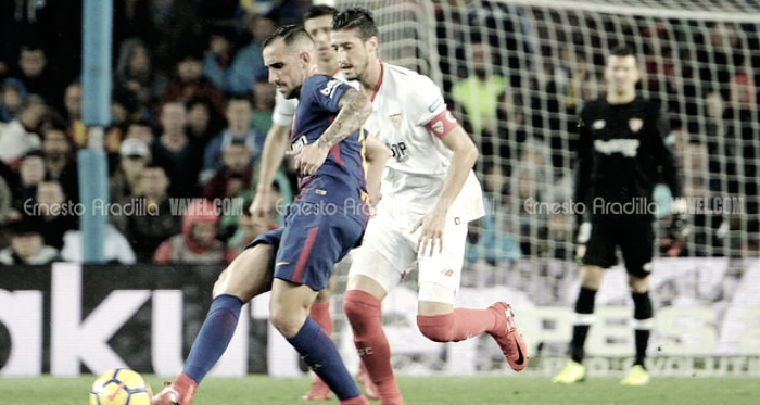 El Barcelona vence en la noche de Paco Alcácer