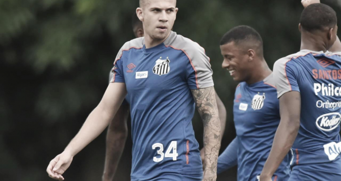 Jobson participou do treino dessa segunda-feira (22). Foto: Ivan Storti/Santos FC
