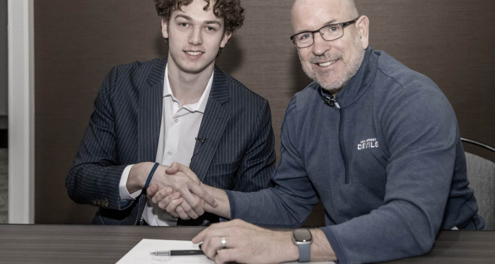 Nuevas cara en los Devils y en los Maple Leafs con las llegadas de Luke Hughes y Matthew Knies