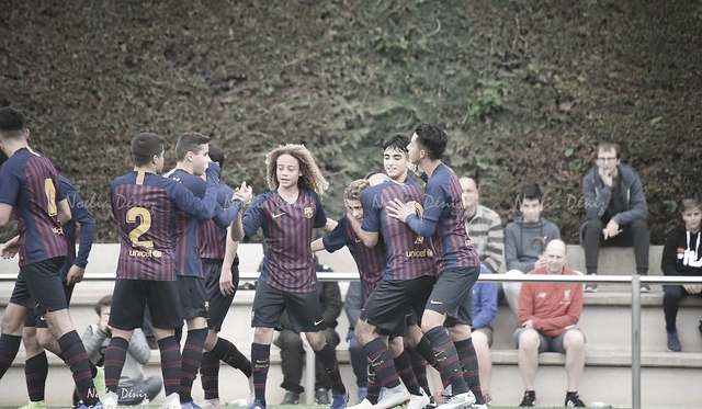 El FCB Cadete A celebrando un gol contra el Rapitenca. Foto: Noelia Déniz, VAVEL