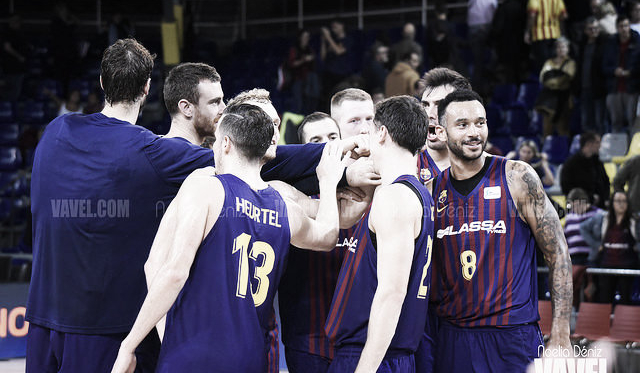 El FC Barcelona Lassa celebrando la victoria frente a UCAM Murcia. Fuente: Noélia Déniz (VAVEL.com)