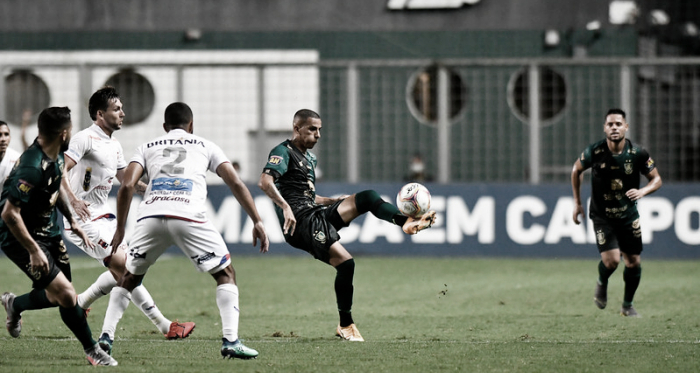 América-MG bate Paraná no Independência e abre vantagem na vice-liderança