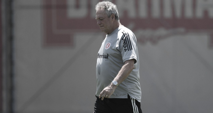 Clima de incerteza: Abel Braga rejeita transição com Miguel Ángel Ramírez