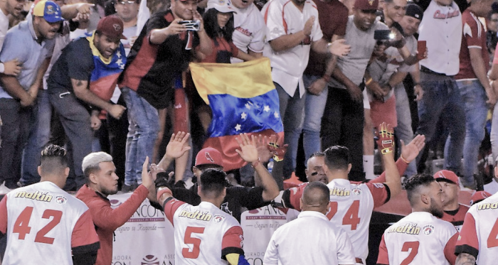 Venezuela celebra su triunfo ante México, foto: Twitter oficial Cardenales de Lara.