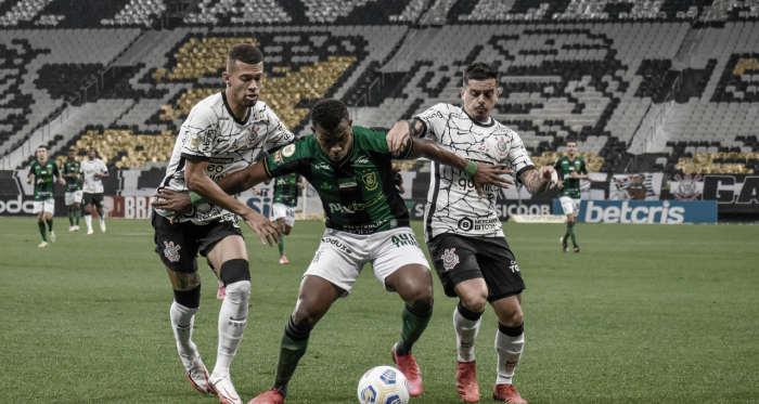 Corinthians para em noite inspirada de Matheus Cavichioli e fica no empate com América-MG