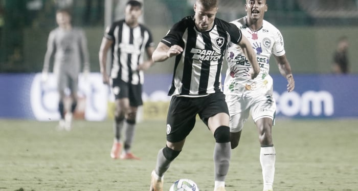 Botafogo e Goiás se enfrentam visando o reencontro com a vitória