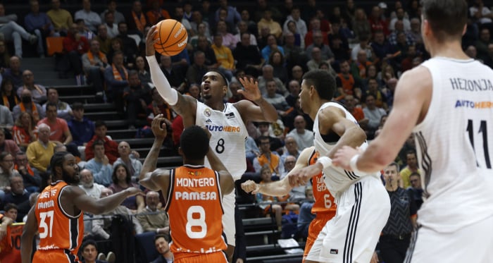 Valencia Basket 85-84 Real Madrid: Valencia Basket más líder que nunca