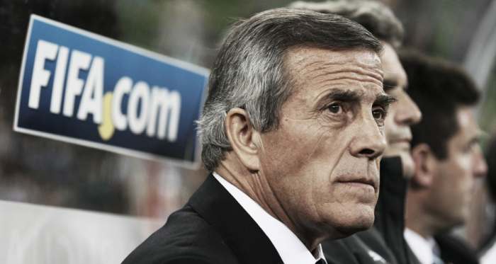 Tabárez: “Con Cavani hay que tener paciencia, nada más”