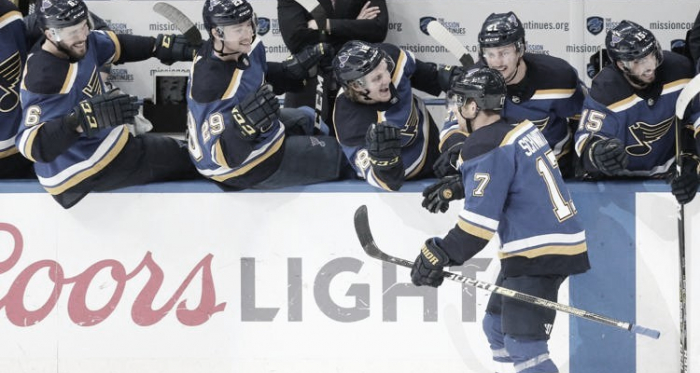 Jaden Schwartz y su hat trick fueron las estrellas de la noche - <span style="color: rgb(68, 68, 68); font-family: Lato, sans-serif; font-size: 14px; font-style: normal; text-align: start; background-color: rgb(255, 255, 255);">J.B. Forbes, </span><a href="mailto:jforbes@post-dispatch.com" style="background-color: rgb(255, 255, 255); color: rgb(0, 115, 178); font-family: Lato, sans-serif; font-size: 14px; font-style: normal; text-align: start;">jforbes@post-dispatch.com</a>