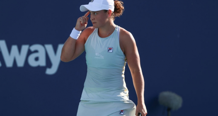 WTA Miami: Ashleigh Barty and top seeds survive
three-setters to make third round