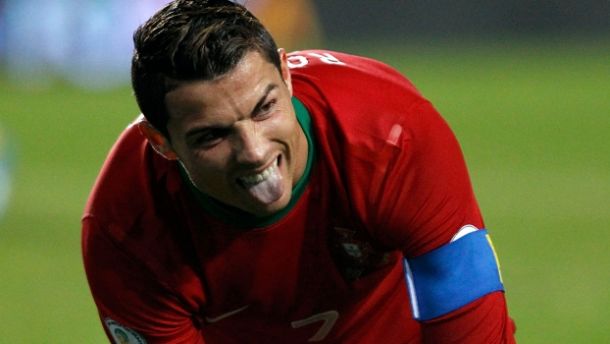 Cristiano Ronaldo decide, Portugal derrota Suécia e fica perto da Copa 2014