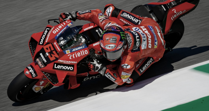 Bagnaia termina líder del FP2 con el crono a cero