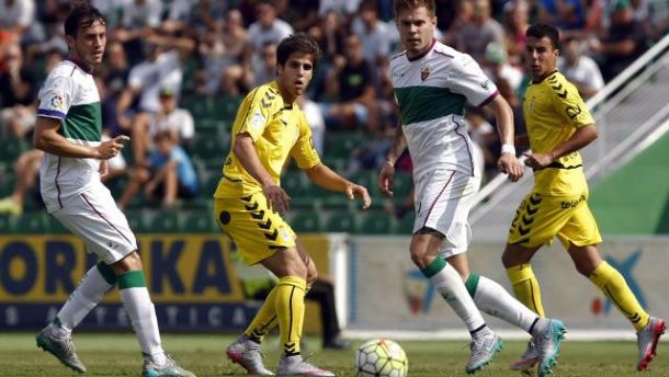 Llagostera – Elche: choque de rachas en Palamós