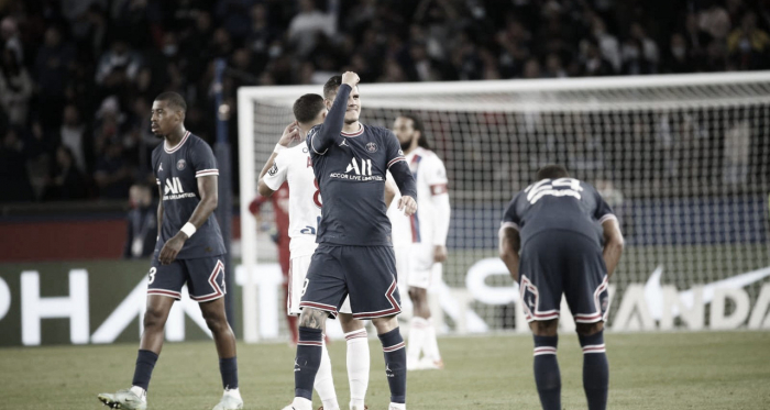 PSG vira sobre Lyon no último minuto e mantém máximo aproveitamento na Ligue 1