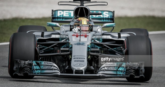 Fórmula 1: Hamilton conquista 'pole' na Malásia