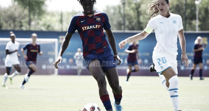 Asisat Oshoala durante el partido amistoso disputado ante el Olympique de Marsella en la Ciutat Esportiva Joan Gamper | Foto de Noelia Déniz, VAVEL