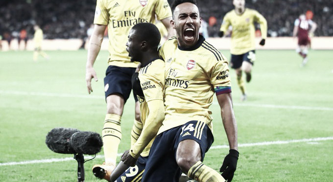 Los jugadores del Arsenal celebran el gol de Pépé que remontaba el partido / Foto: @Arsenal