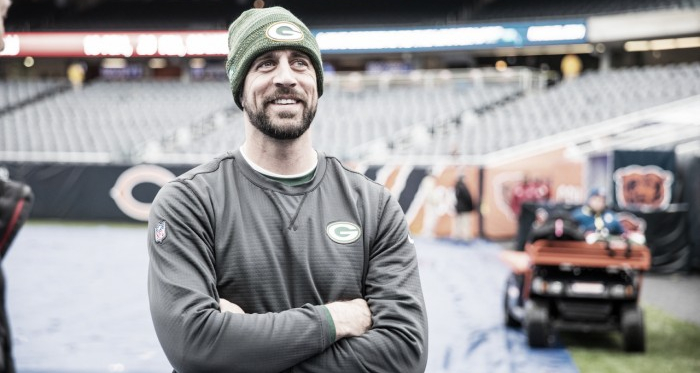 Aaron Rodgers regresa tras su lesión en el duelo ante los Panthers | Foto: NFL.com