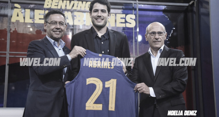 Alex Abrines vuelve a posar con al camiseta del Barça Bàsquet / Foto: Noelia Déniz (VAVEL.com)