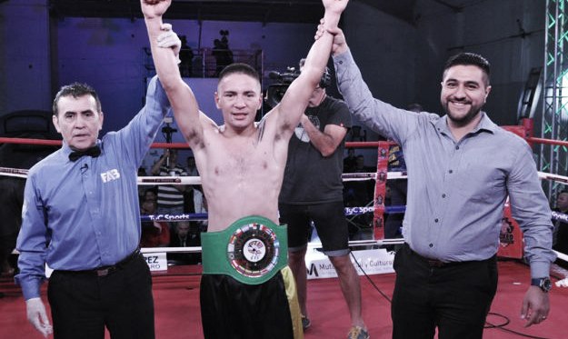 Acevedo ganó su primer título como profesional (Foto: Ramón Cairo | O.R. Promotions)