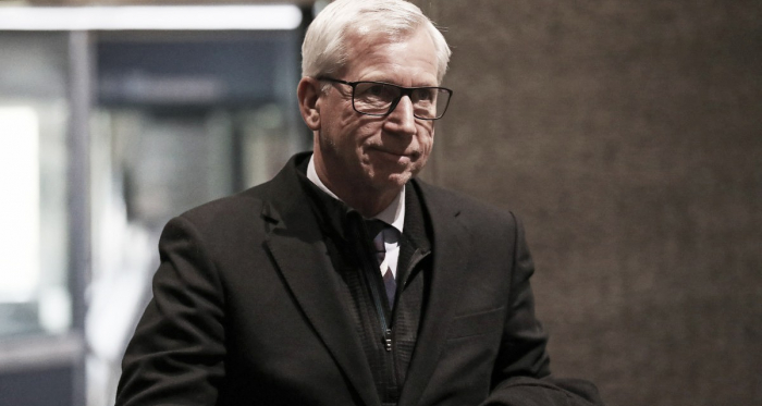 Alan Pardew: "No hay mucha diferencia entre este equipo y el que logró el título"