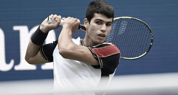 Alcaraz faz atuação incrível e elimina Tsitsipas na terceira rodada do US Open 2021