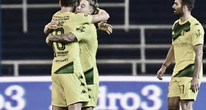 Con un doblete de Lodico Aldosivi le ganó a Central como visitante