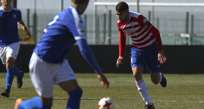 Andrés García en el Recreativo Granada - San Fernando | Foto: Antonio L. Juárez