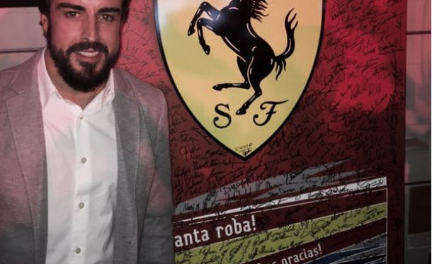 Fernando Alonso, homenajeado en el acto de cierre de temporada de Ferrari