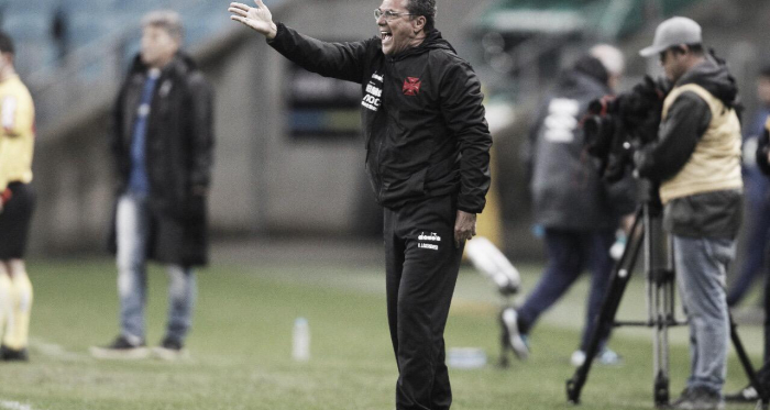 <i>Luxemburgo comanda a equipe cruzmaltina em Porto Alegre (Foto: Rafael Ribeiro/Vasco)</i>