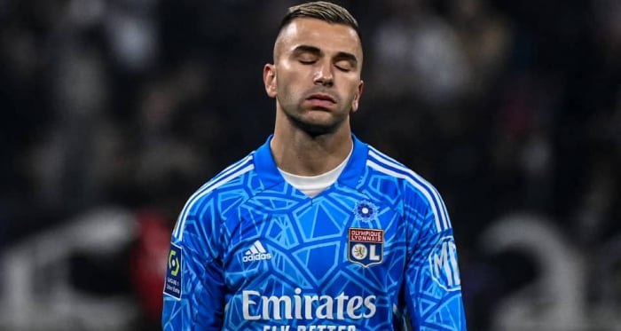 Anthony Lopes poussé vers la sortie !