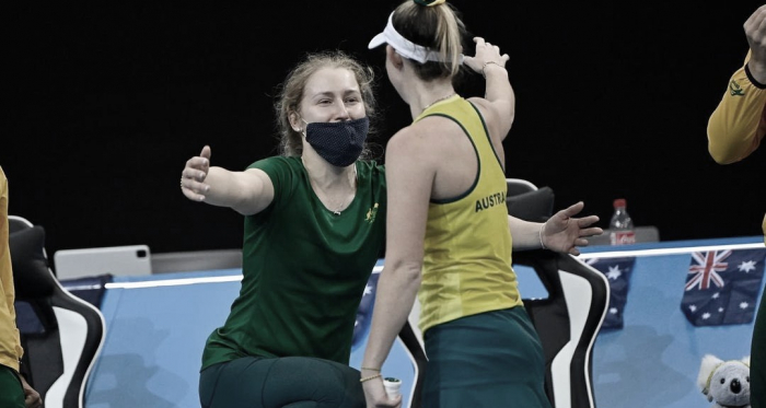 Austrália define confronto nas simples, elimina Belarus e vai às semis da Billie Jean King Cup