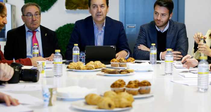 Pepe Macanás, Antonio Fernández Monterrubio y Fran Sánchez | Foto: Pepe Villoslada / Granada CF